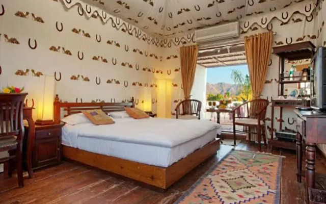 Aaram Bagh-Pushkar Villa