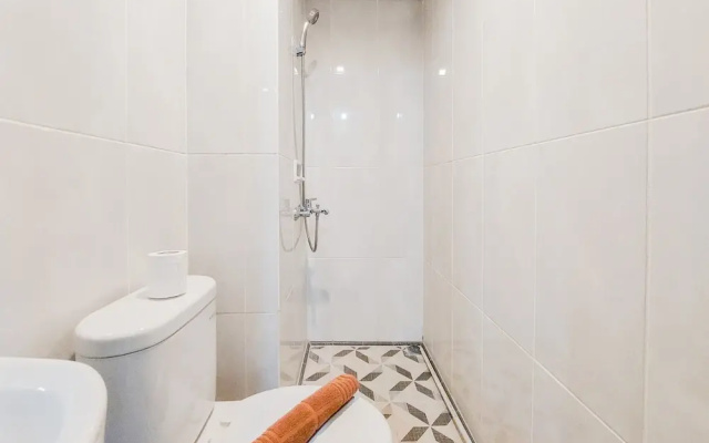 Fully Furnished 1Br With Study Room At Serpong Garden Apartment