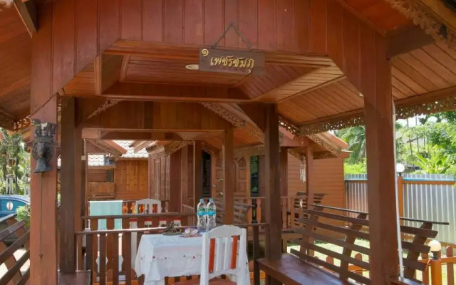 Bansuan-Pechchompoo
