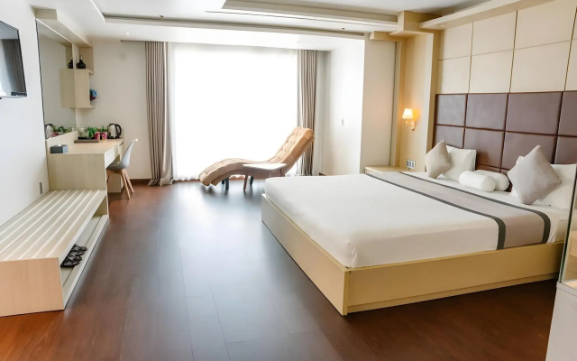 Holiday One Hotel