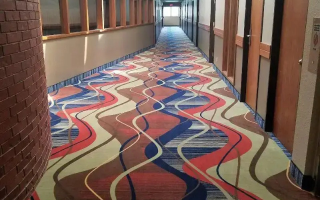 Apple Tree Inn and Suites