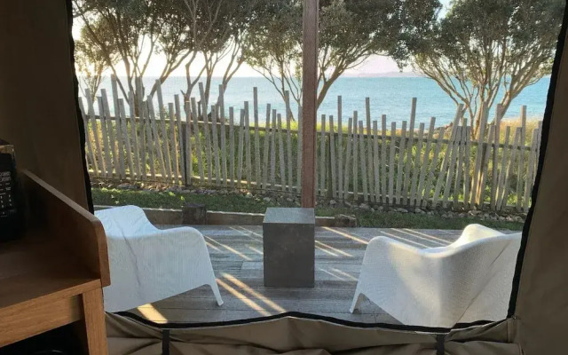 Te Whaanga Retreat & Spa Lodge & Canvastown Luxury Glamping Tents