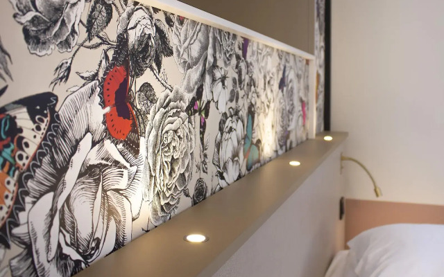 Brit Hotel Nantes La Beaujoire - LAmandine