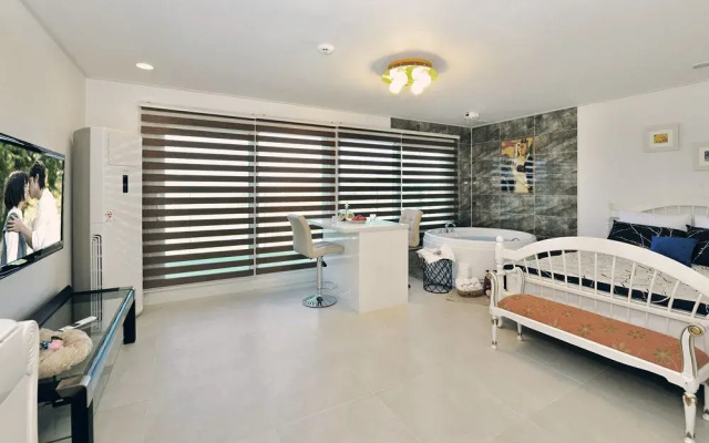 Yangyang Monti Pet Spa Pension