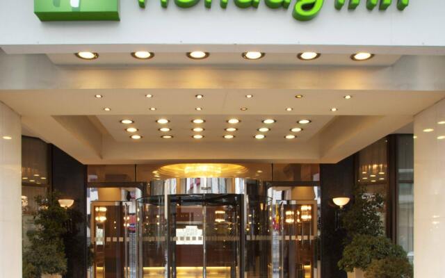 Отель Holiday Inn Thessaloniki Салоники вид на фасад