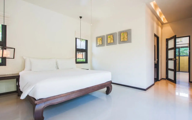 Two Villas Holiday: Oriental Style Nai Harn Beach