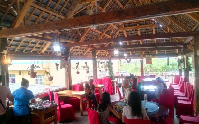 Peacock Princess Hotel