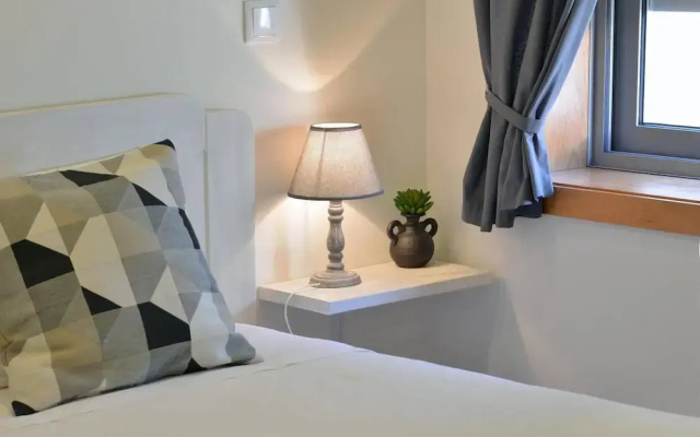 Apartment with One Bedroom in Porto, with Wifi