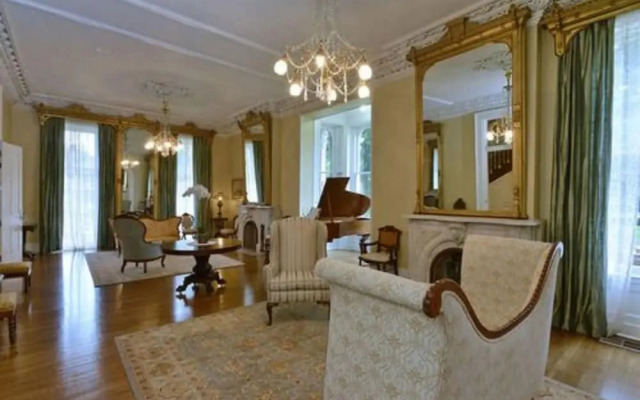 The James Lee House