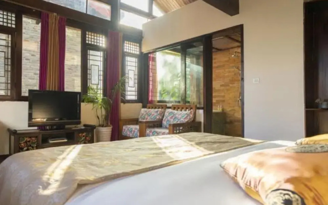 Floral Hotel Limaroonthai shuhe