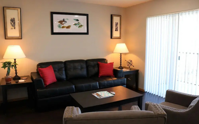 Autumn Leaf Suites