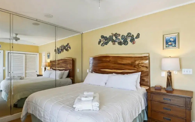 Sandpiper Cove 1157 2 Bedroom Condo by RedAwning