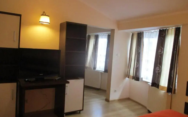 Hotel Pod Platanami
