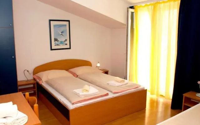 Markom Apartments