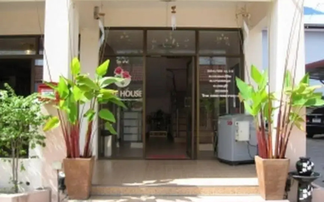 Rose House Pattaya