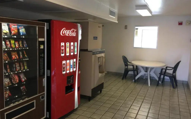 Motel 6 Yreka, CA