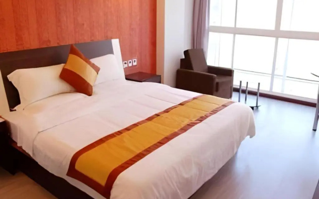 Fairyland Premium Hotel (Kunming Tuodong Sports Center Tangzixiang Metro Station)