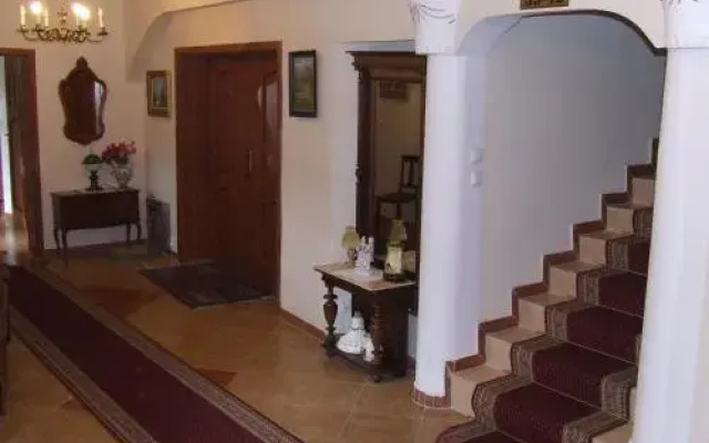 Cezar Hotel
