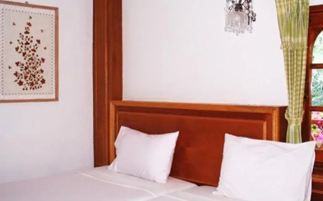Baansuan Resort