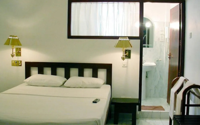 Grand Kandy Villa Hotel