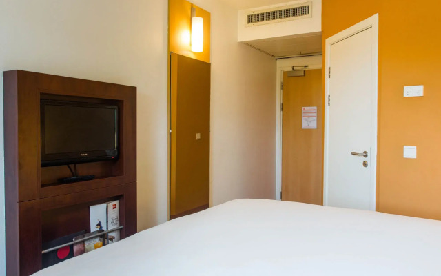 Отель Delta Continental Hotel and Suite Lagos