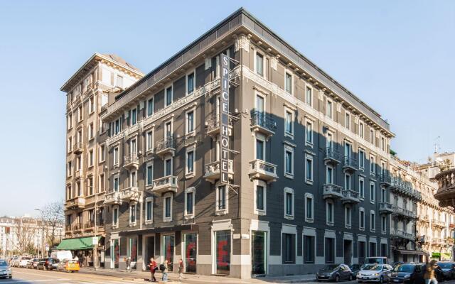 Spice Hotel Milano вид на фасад