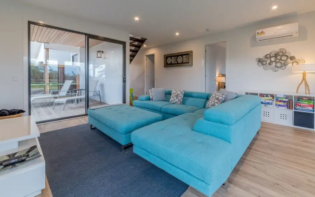 Sweeping Views - Free Wifi & Netflix - PET Friendly