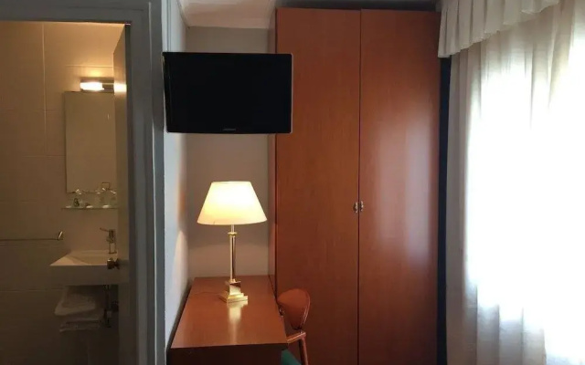 Hostal Roma