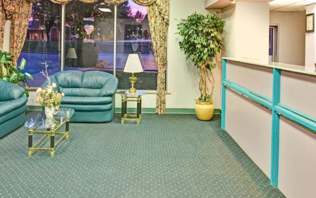 Super 8 by Wyndham Gaffney