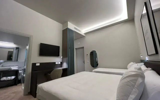 RossoVino Milano Boutique