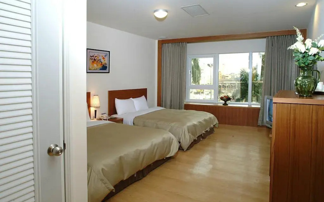 Takatama Hotel