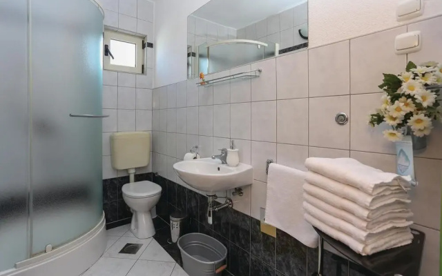 Stunning Home in Arbanija With Wifi and 1 Bedrooms