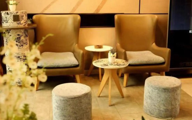 Homeinn Pebble Hotel (Zibo Yiyuan Lushan Road)