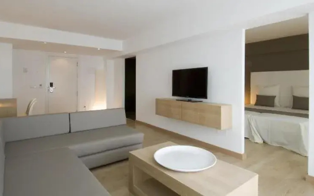 Playa Esperanza Suites