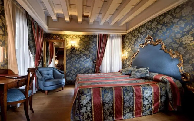 Torre Dell'Orologio Signature Residence