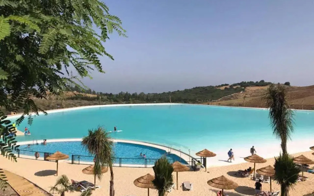 Alcazaba Lagoon