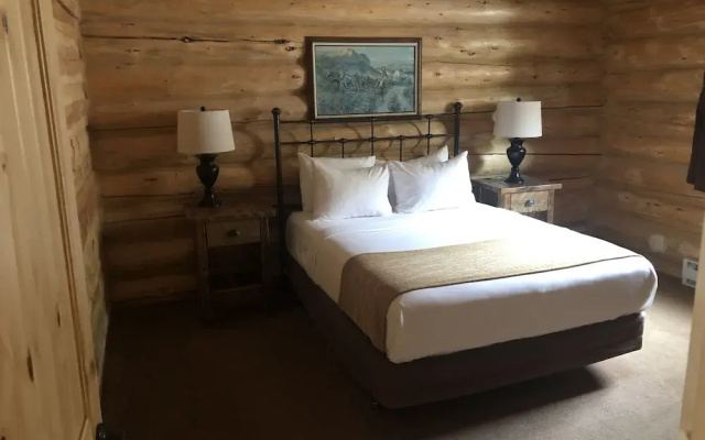 The Roosevelt Hotel - Yellowstone