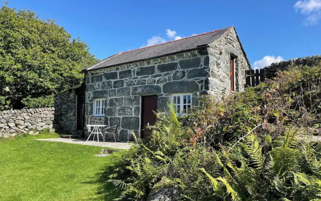 Gelli Bach at Gelli Las