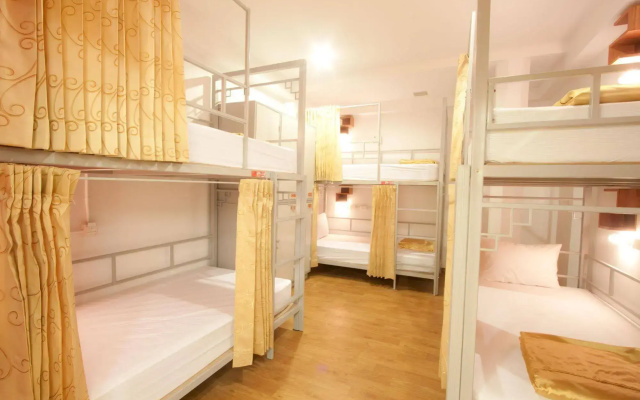Chinatown Hostel