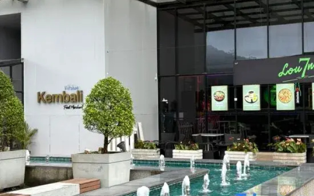 Highland Breeze Hotel