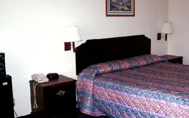 American Inn and Suites White Hall