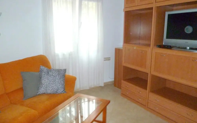 Apartment With 2 Bedrooms in Sevilla, With Wifi