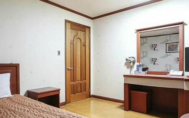 Hilltop Motel Asan