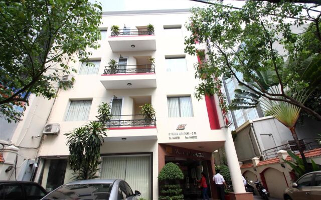 Hoang Ha Hotel вид на фасад