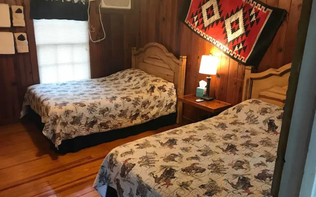 Twin Elm Guest Ranch
