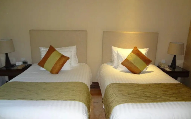 Lu'an Junsong Inn