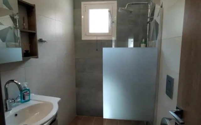 Wood & White apartment in historic center with 2 bedrooms