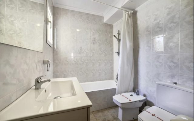 Villa - 5 Bedrooms - 107482