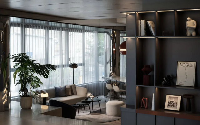 Holiday Inn Express Shanghai Jing'an Temple by IHG