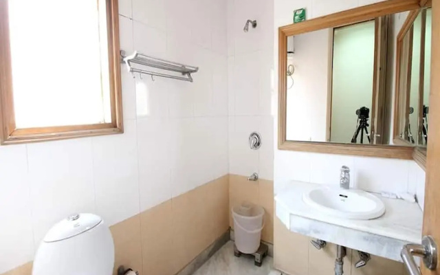 Greenleaf Apartment And Suites, Kalkaji